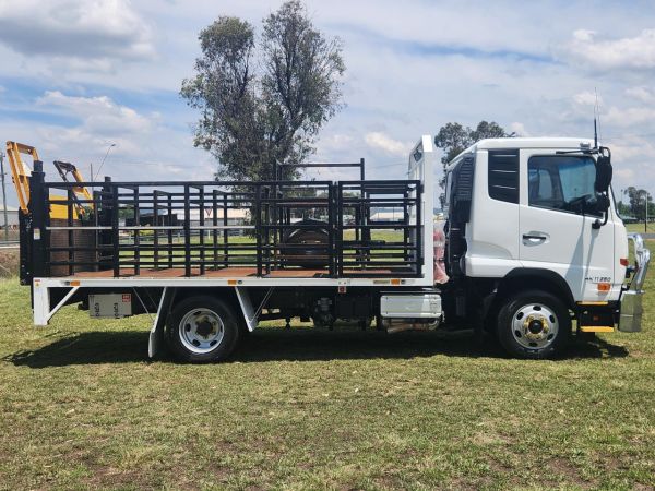 2018 UD MK11250 Flatbed image