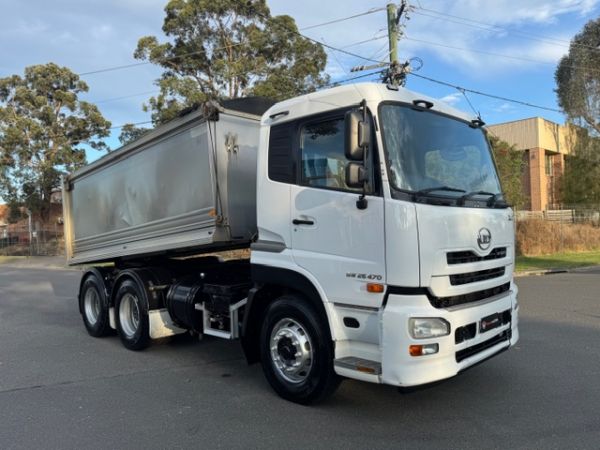 2014 UD GW470 Tipper image