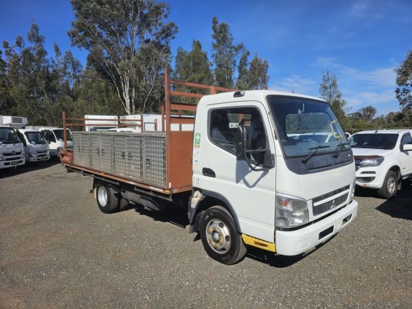 2009 Mitsubishi canter turbo diesel sevice body welding truck image