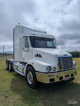 2018 Freightliner Century Class CST112 image
