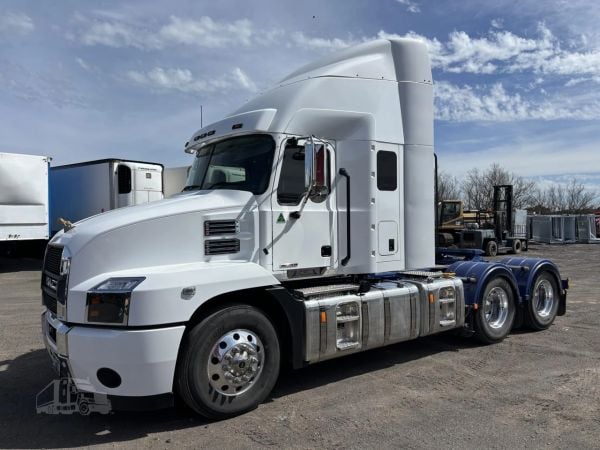 2022 MACK ANTHEM 64T image