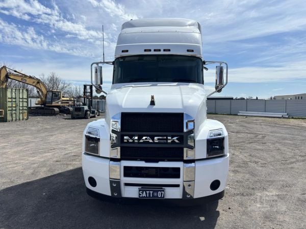 2022 MACK ANTHEM 64T image