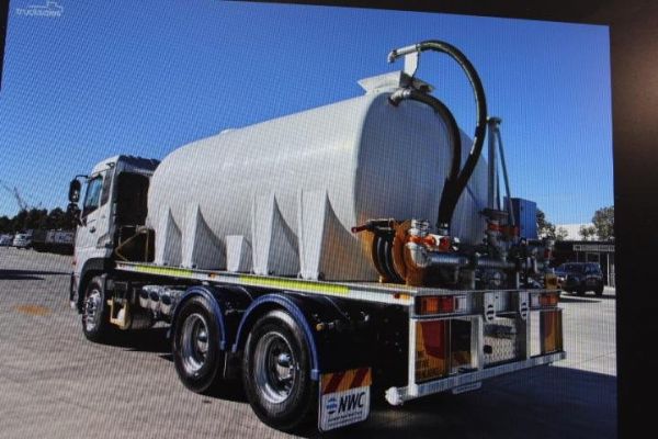 2017 Niisan UD GW 26/420 Quan 26/420 image