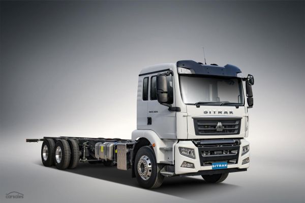 2025 Sitrak G5S 6x4 Cab Chassis image
