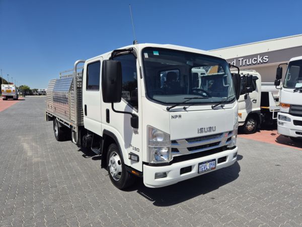 2019 Isuzu NPR 75-190  Tray 4 Ton Crew Cab Serv/Body/Lift image