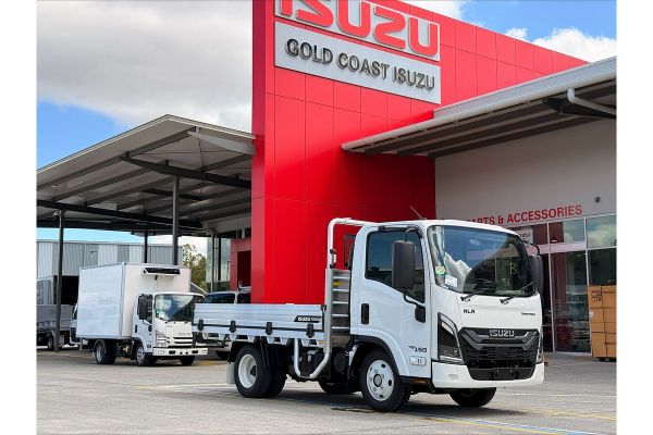 2026 Isuzu NLR 45-150 image
