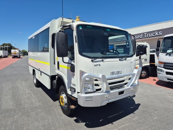 2020 Isuzu NPS75-155 AMT 4x4 Coach Misc-Bus 18 Seat Bus image