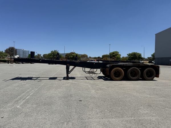 1999 GTE Tri-Axle Trailer image