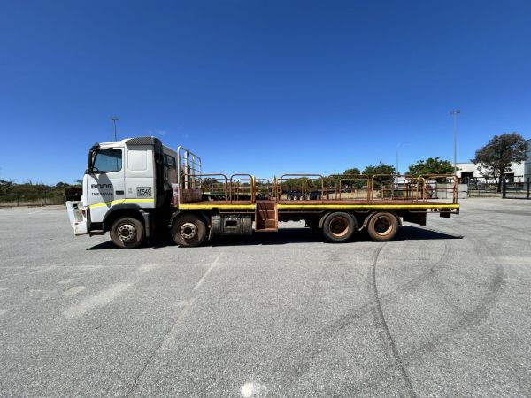 2007 Volvo FH 520 8x4 Tray Truck image