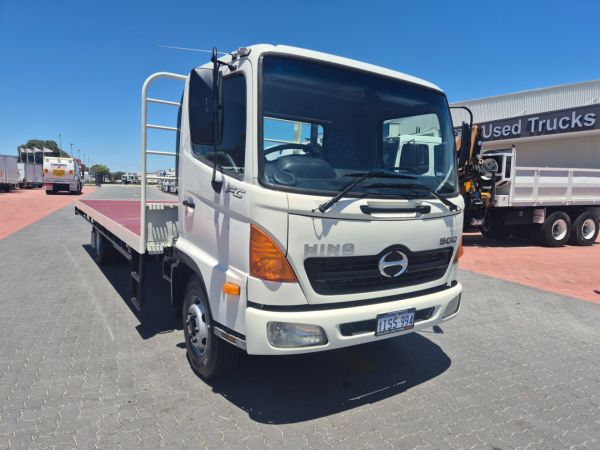 2005 Hino FC Ranger 5 Tray 6 Ton Tray image