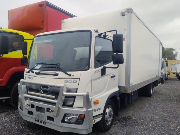 2020 HINO 500FC1124 Box Truck image