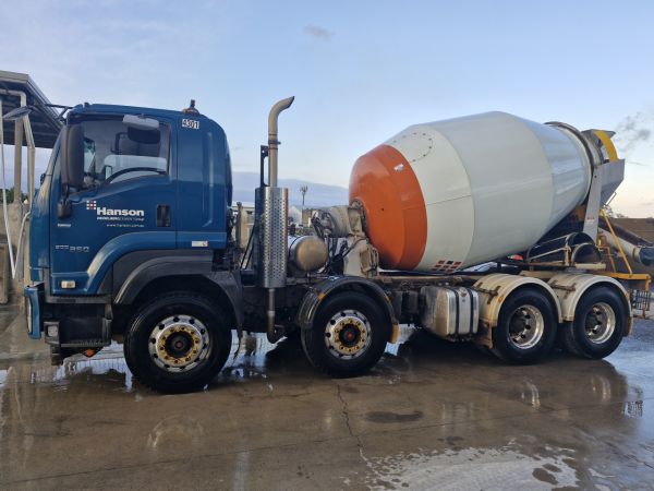 2018 Isuzu 8X4 Concrete Agitator image