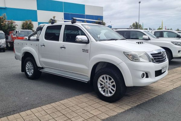 2015 Toyota Hilux SR KUN26R 4X4 image