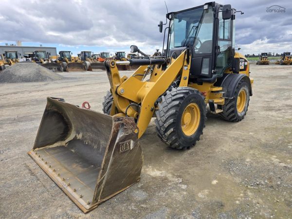 2015 Caterpillar 908M image