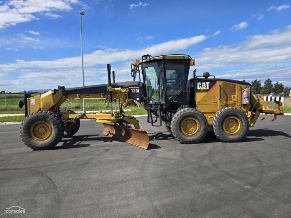 2011 Caterpillar 12M image