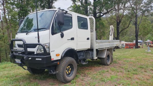 2024 Hino 817 MEDIUM CREW 4X4 DUAL CAB image