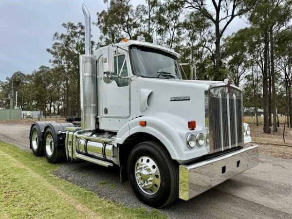 2009 KENWORTH T408 SAR, CUMMINS ISX WITH 0KMS ON REBUILD, 18SP image