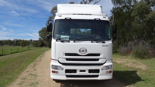 2015 UD QUON GW26.420 image