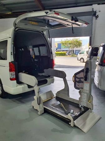 2017 TOYOTA HIACE LONG WHEELBASE TRH200 image