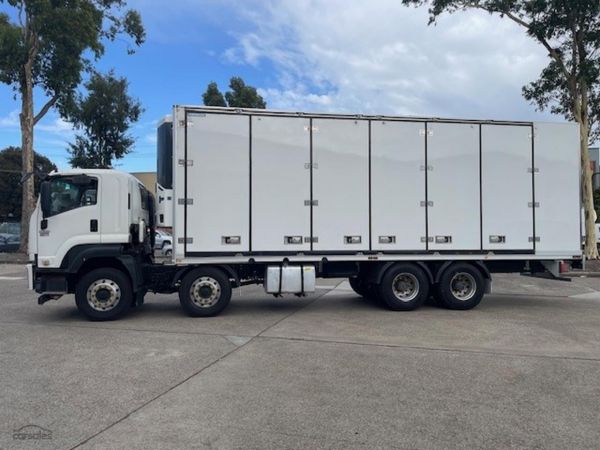 2015 Isuzu F Series FYH 2000 0 image