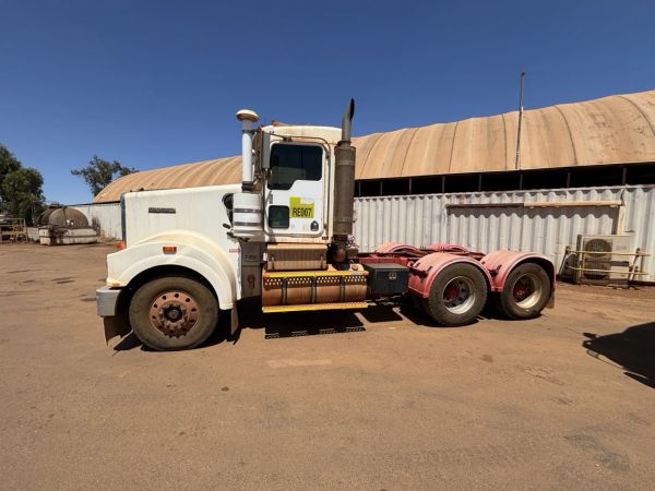 2006 Kenworth T950 6x4 Prime Mover image
