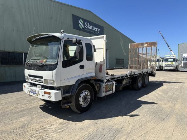 2002 Isuzu FY FVZ (6x4) Beavertail Truck With Ramp image