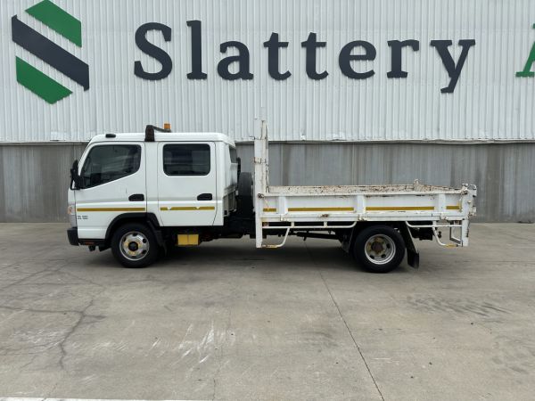 2016 Mitsubishi Fuso Canter 815 4x2 Crew Cab Tipper image