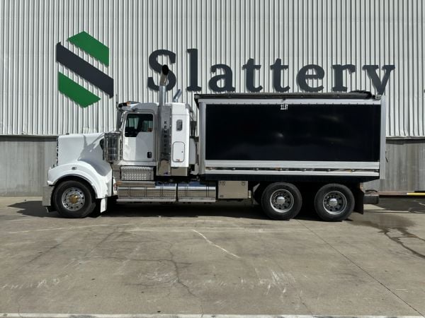 2022 Kenworth T909 6x4 Tipper image