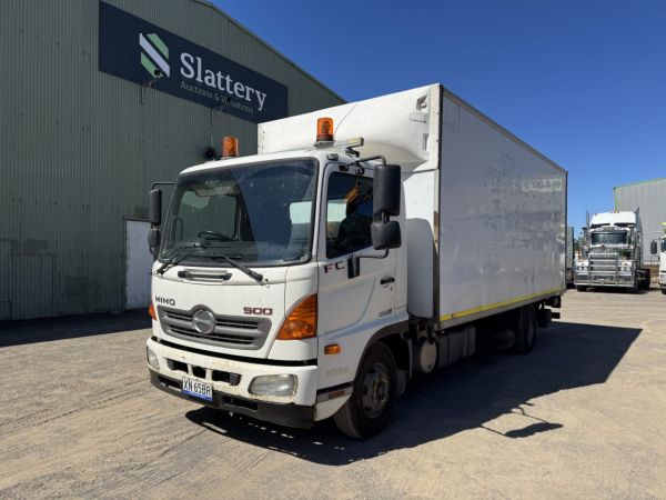 2013 Hino FC500 1022 EURO5 (4x2) Pantech image