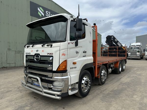 2014 Hino 700 Ser FY1E-5 8x4 Crane Truck image