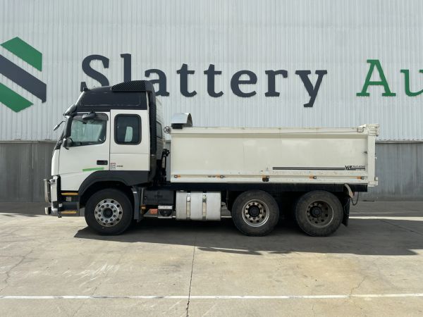 2019 Volvo FM 6x4 Tipper image