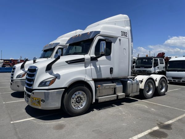 2022 Freightliner Cascadia 6x4 Prime Mover image