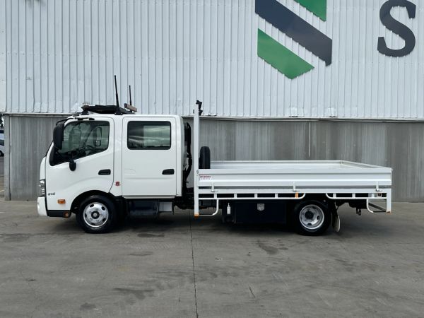 2023 Hino 300 616 Tray 4x2 Tray Truck image