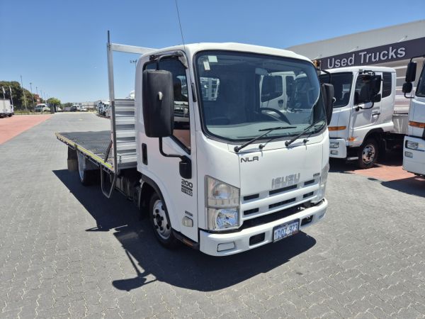 2010 Isuzu NLR200 Tray Car License Traytop image