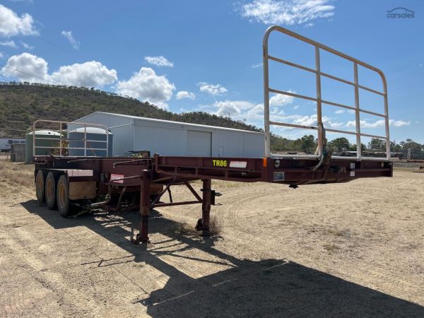 2017 Barker Heavy Duty Tri Axle image