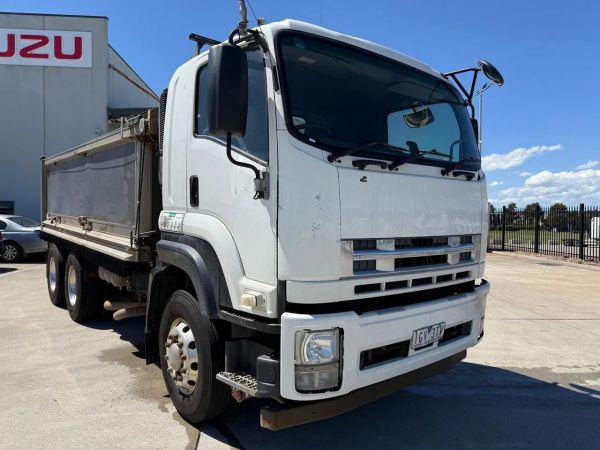 2015 Isuzu Fxz Tipper Auto image