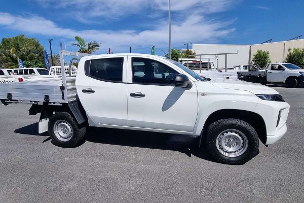 2022 Mitsubishi Triton GLX MR 4X4 image