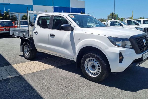 2022 Nissan Navara SL D23 Rear Wheel Drive image