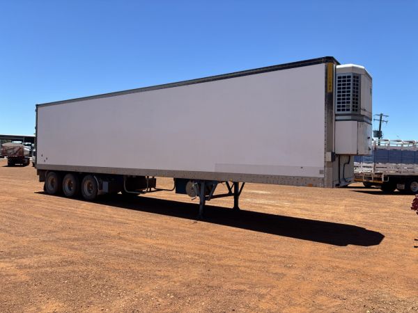 1994 Maxi Cube Tri Axle Refrigerated Pantech image