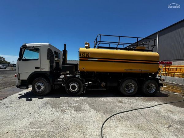 2005 Volvo Fm9 image