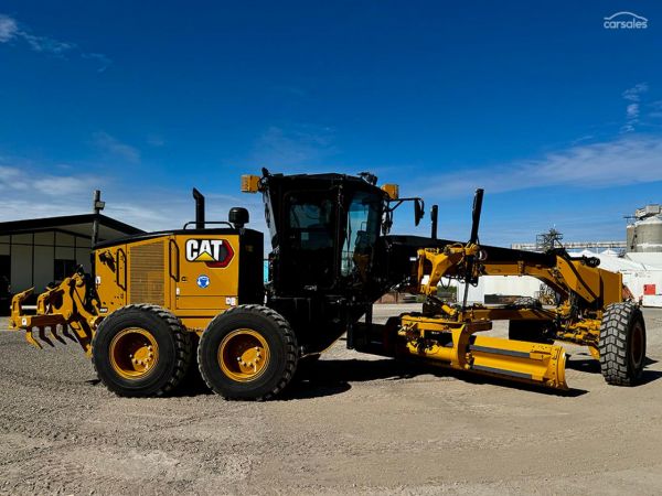 2024 Caterpillar 150 JOY3 AWD image