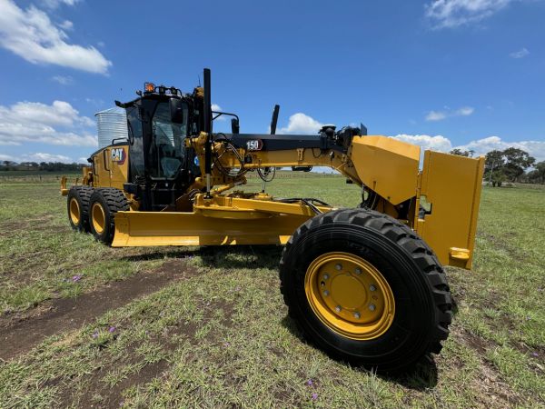 2024 Caterpillar 150 JOY3 AWD image