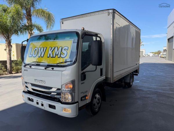 2020 Isuzu Npr 45 155 IN STOCK image