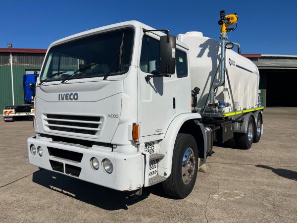 Acco Water truck unit 13Hv image