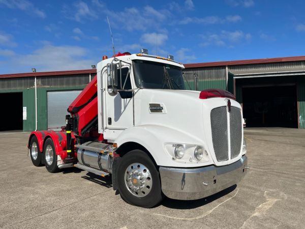 2011 Kenworth T403 Crane Truck image