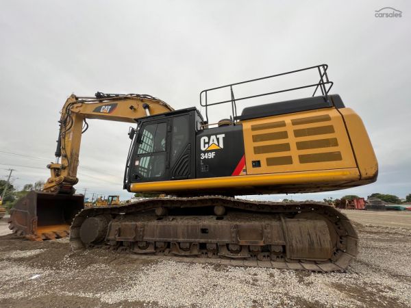 2019 Caterpillar 349FL image