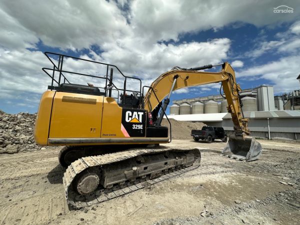 2014 Caterpillar 329El image