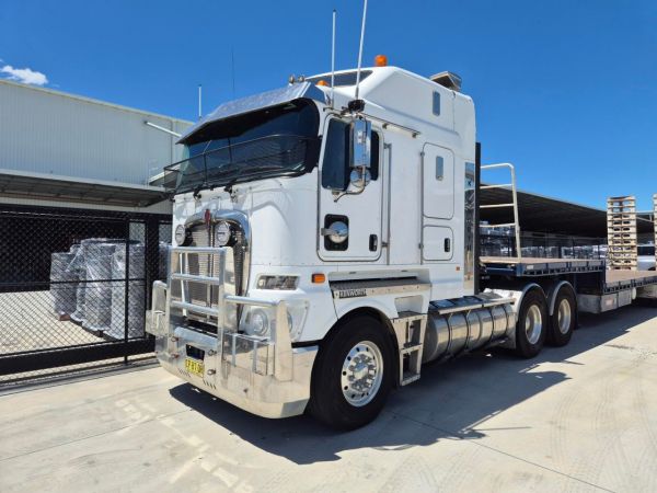 2018 Kenworth K200 AERODYNE Prime Mover image