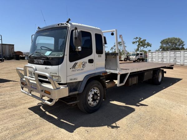 1998 Isuzu FVR900 4x2 Tilt Tray image