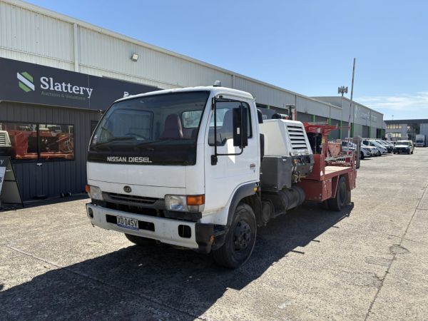 2007 Nissan Diesel HKA122 4x2 Concrete – Pump image